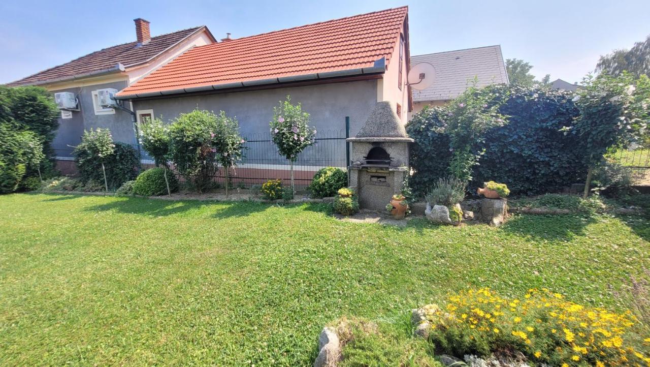Ferienwohnung Zoltan Nyaralo Zalakaros Exterior foto
